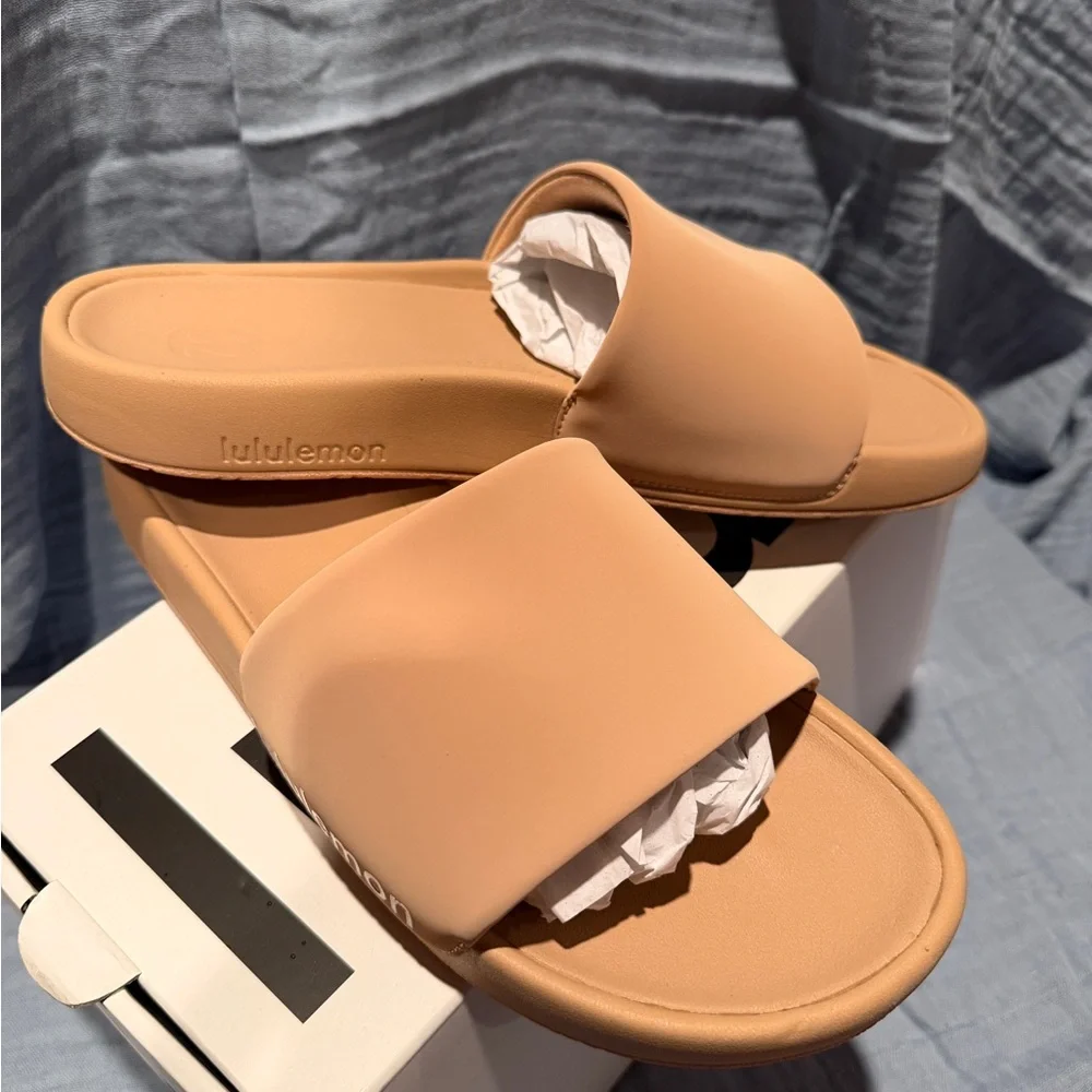 LULULEMON SLIDES - Picture 4 of 6